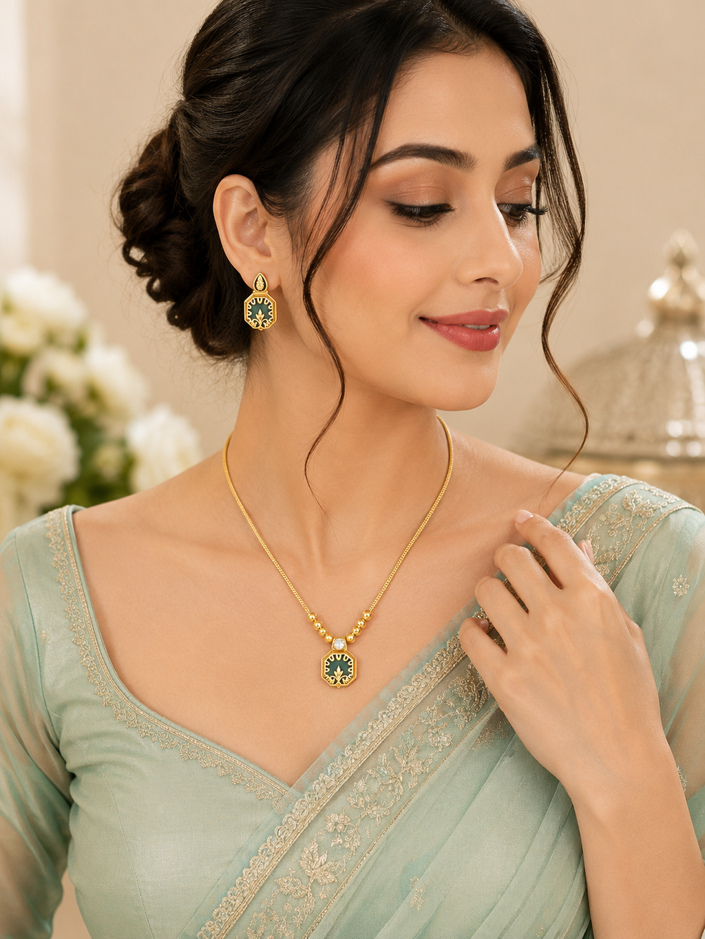 Golden Grace Pendant NecklaceSet
