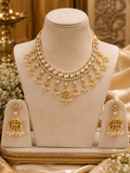 Noor Kundan Pearl Choker Set
