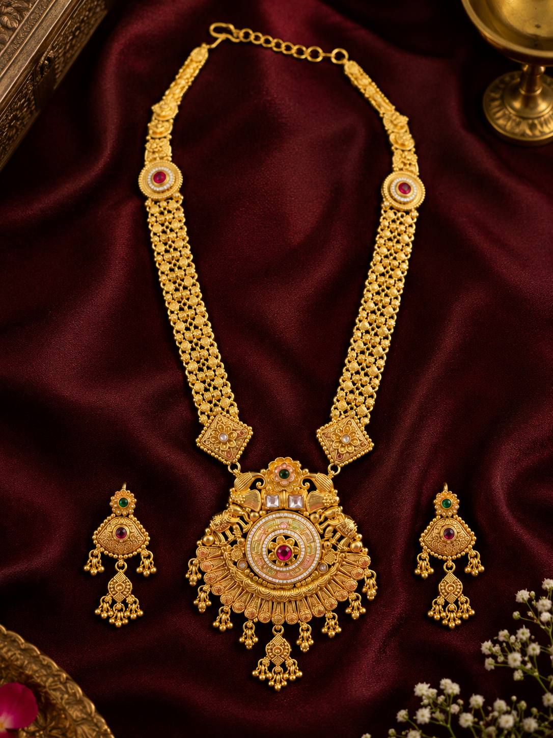 Queen's Heritage Temple Necklace Set