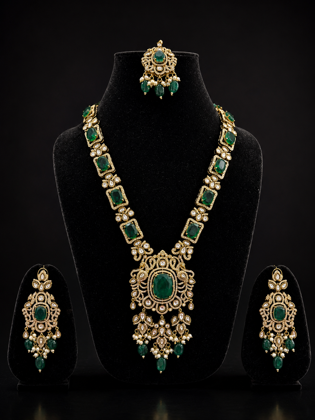 Royal Emerald Heritage Necklace Set
