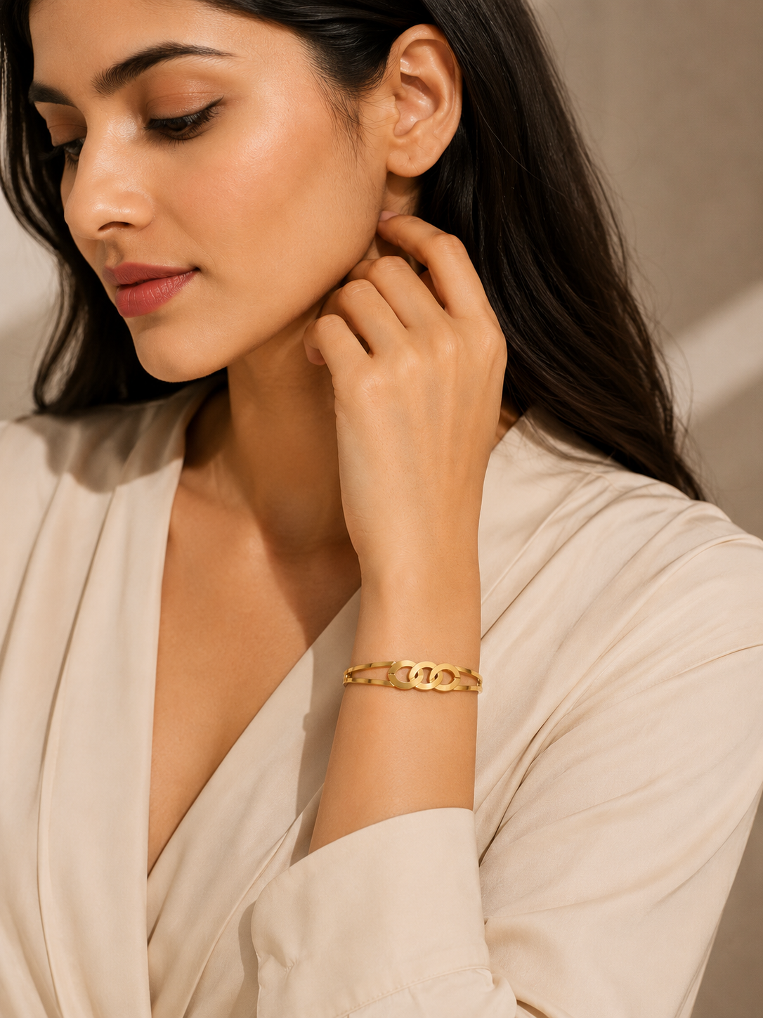 MISFITS Infinity Link Gold Bangle