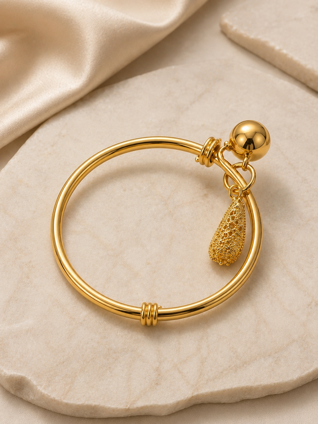 Aurora Teardrop Charm Gold Bracelet