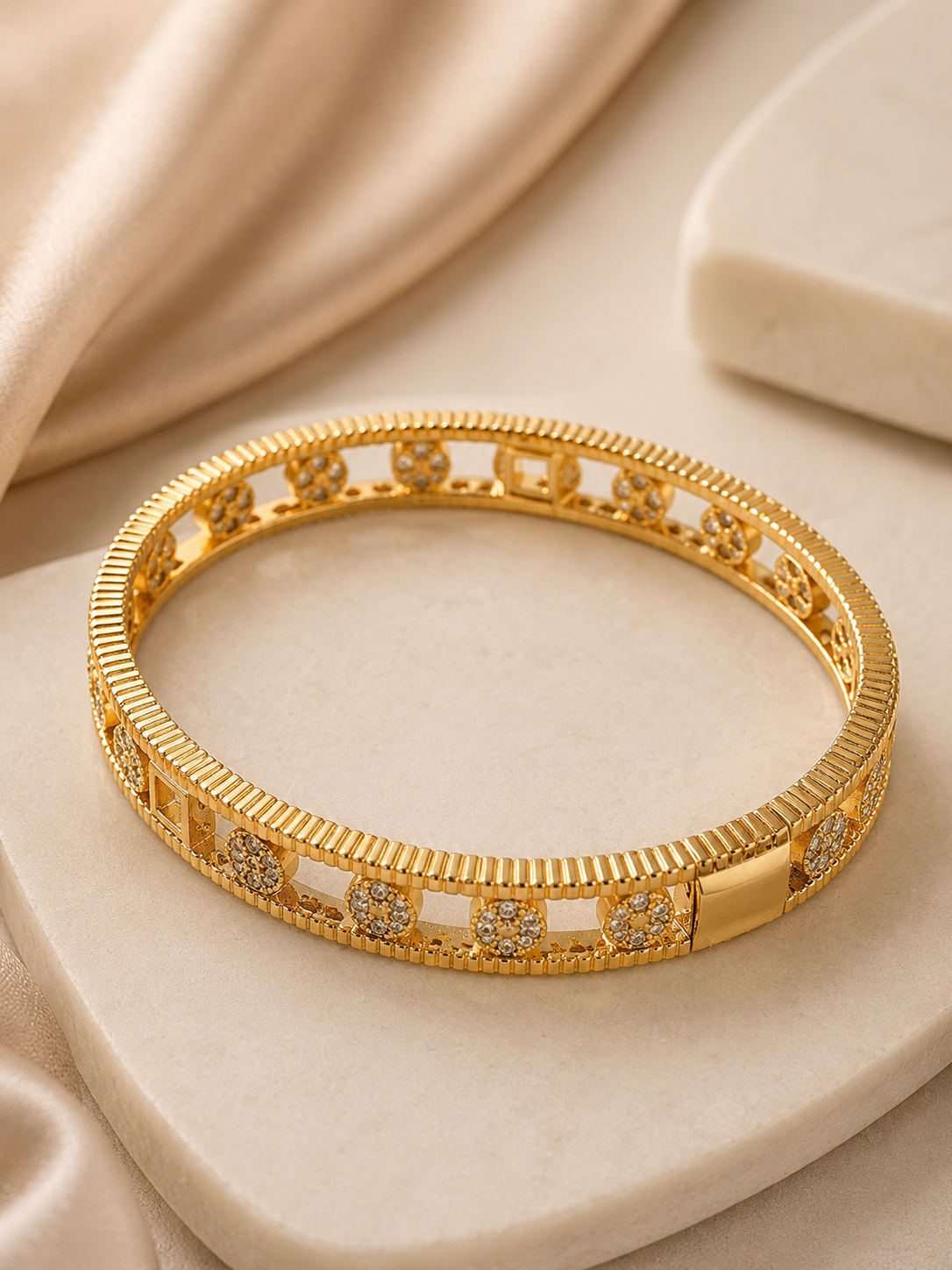 Radiant Deco Luxe Gold Bracelet