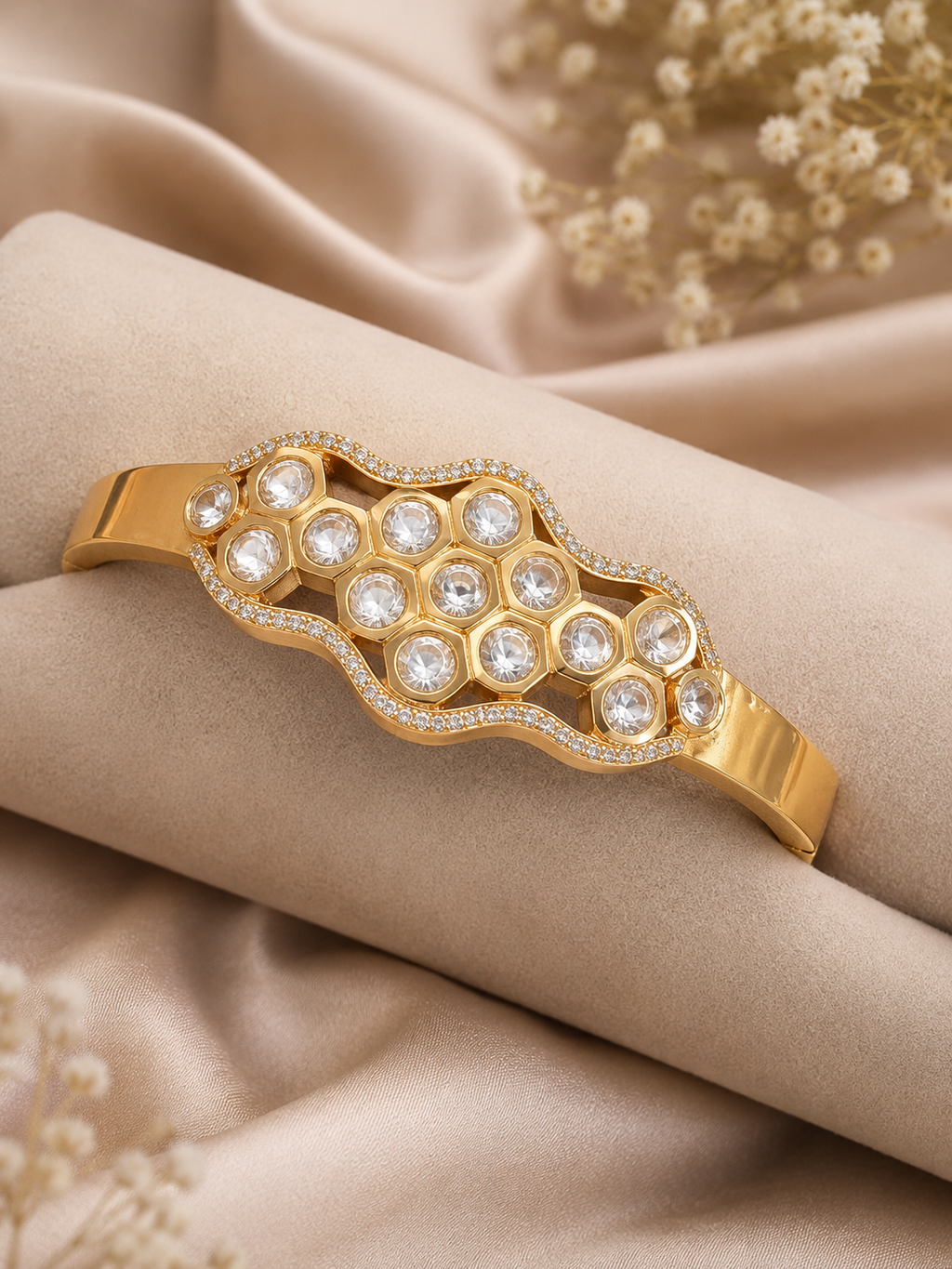 Luxe Honeycomb Kundan Bracelet