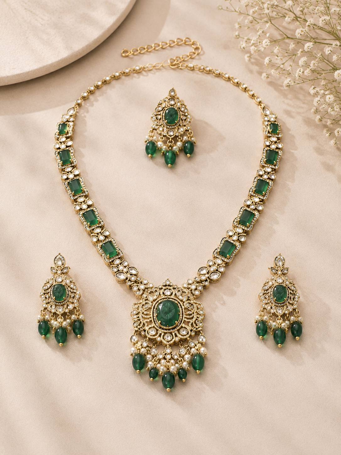 Royal Emerald Heritage Necklace Set