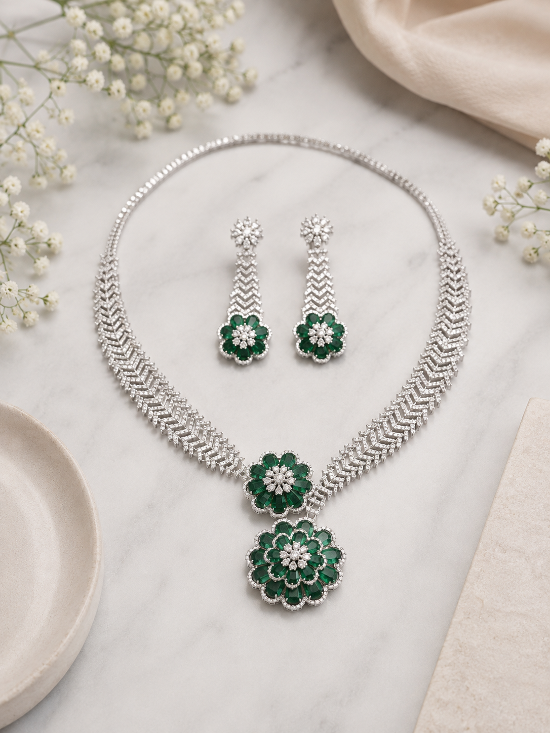 Green Emerald Bloom Diamond Necklace Set