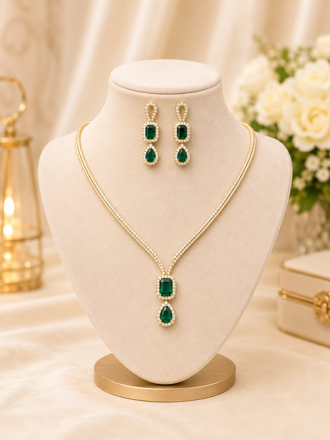 Emerald Grace Gold Necklace Set