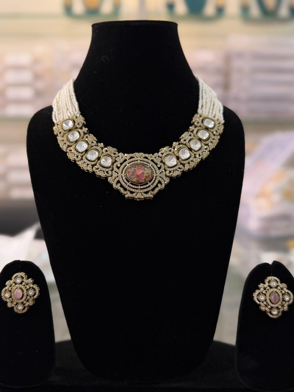 Pearl Royale Heritage Necklace Set