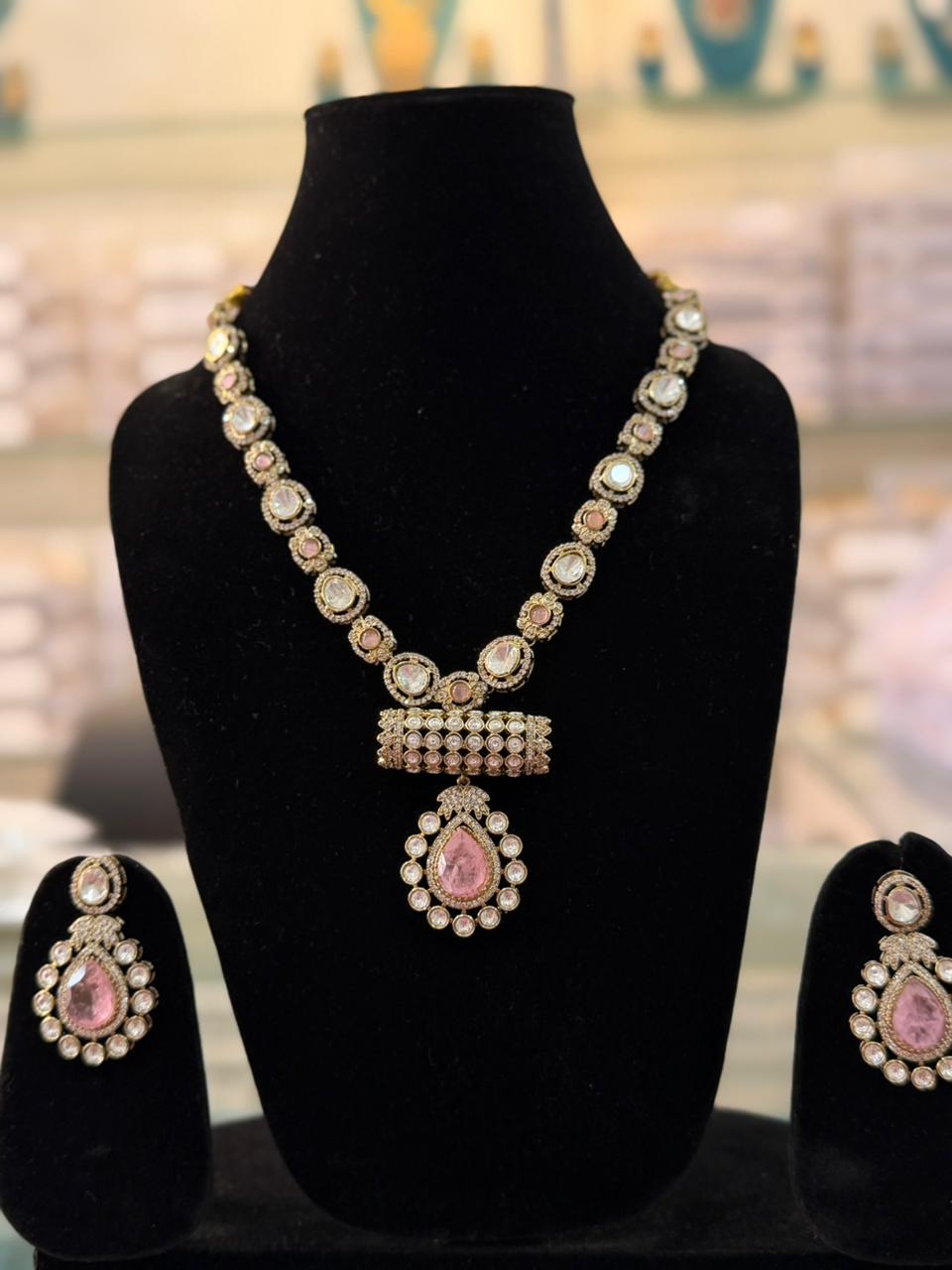 Royal Pink Kundan Pendant Necklace Set