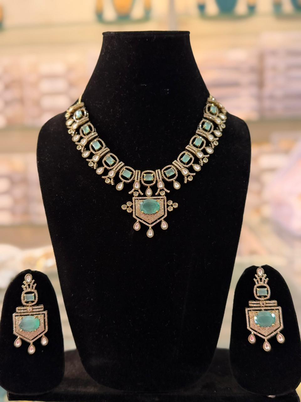 Ocean Mist Heritage Necklace Set