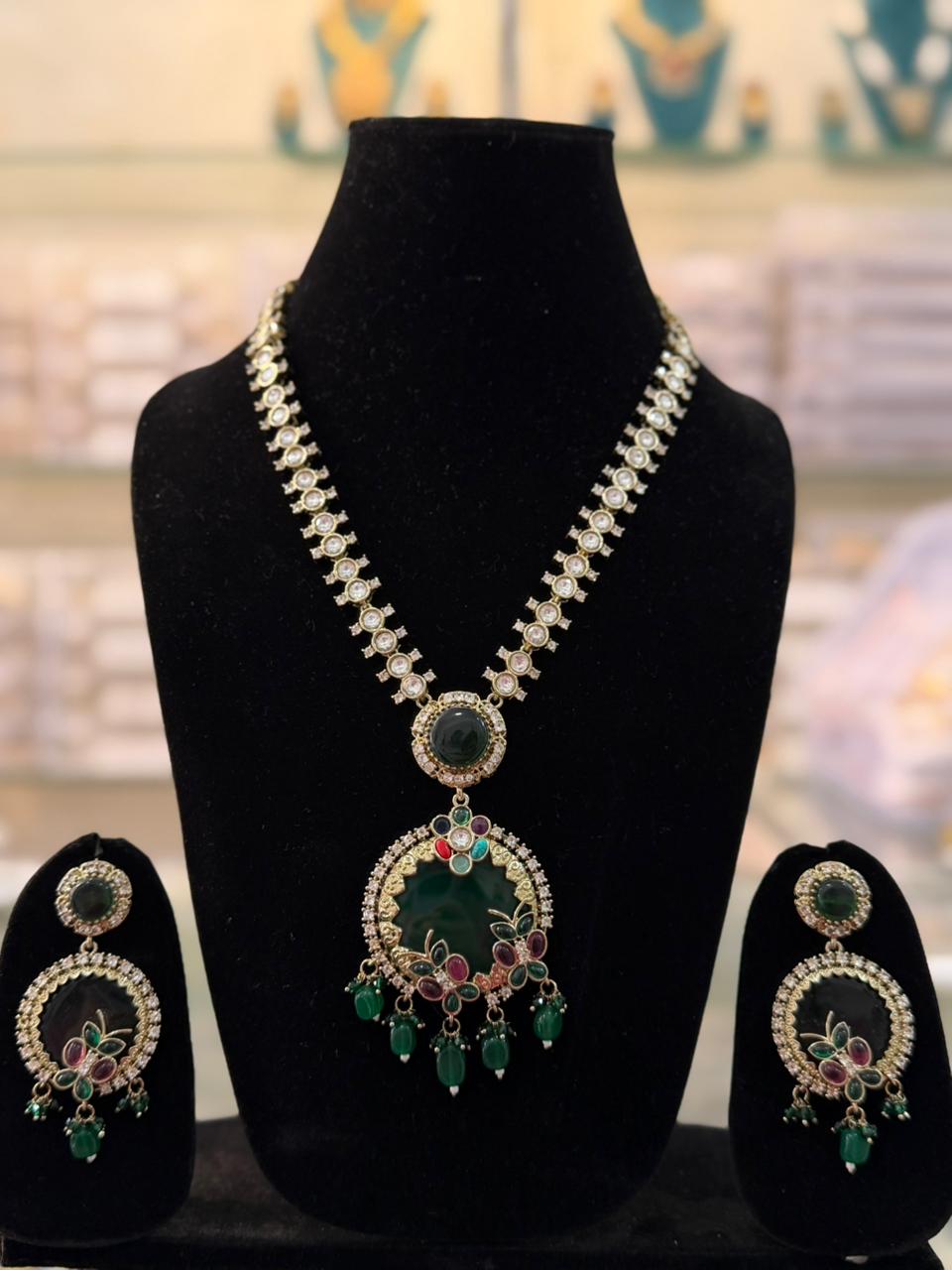 Emerald Blossom Pendant Set