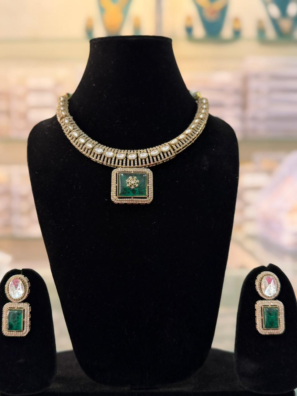 Emerald Majesty Luxury Choker Set
