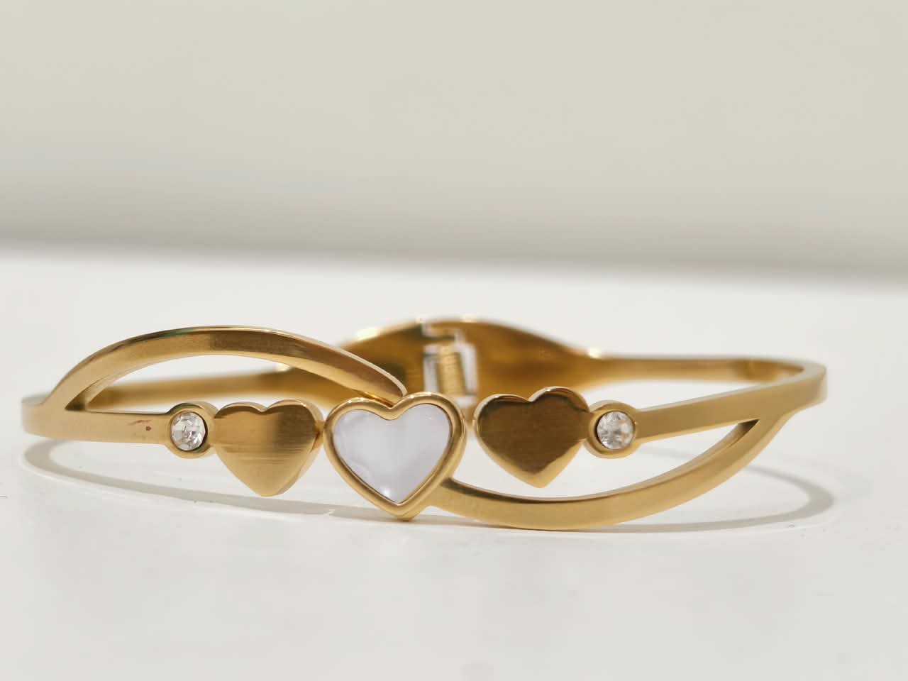 MISFITS HeartGlow Crystal Free Size Bracelet